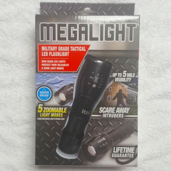 Megalight 5 zoomable light modes flashlight LED New In Box Military Grade LED - Picture 1 of 5